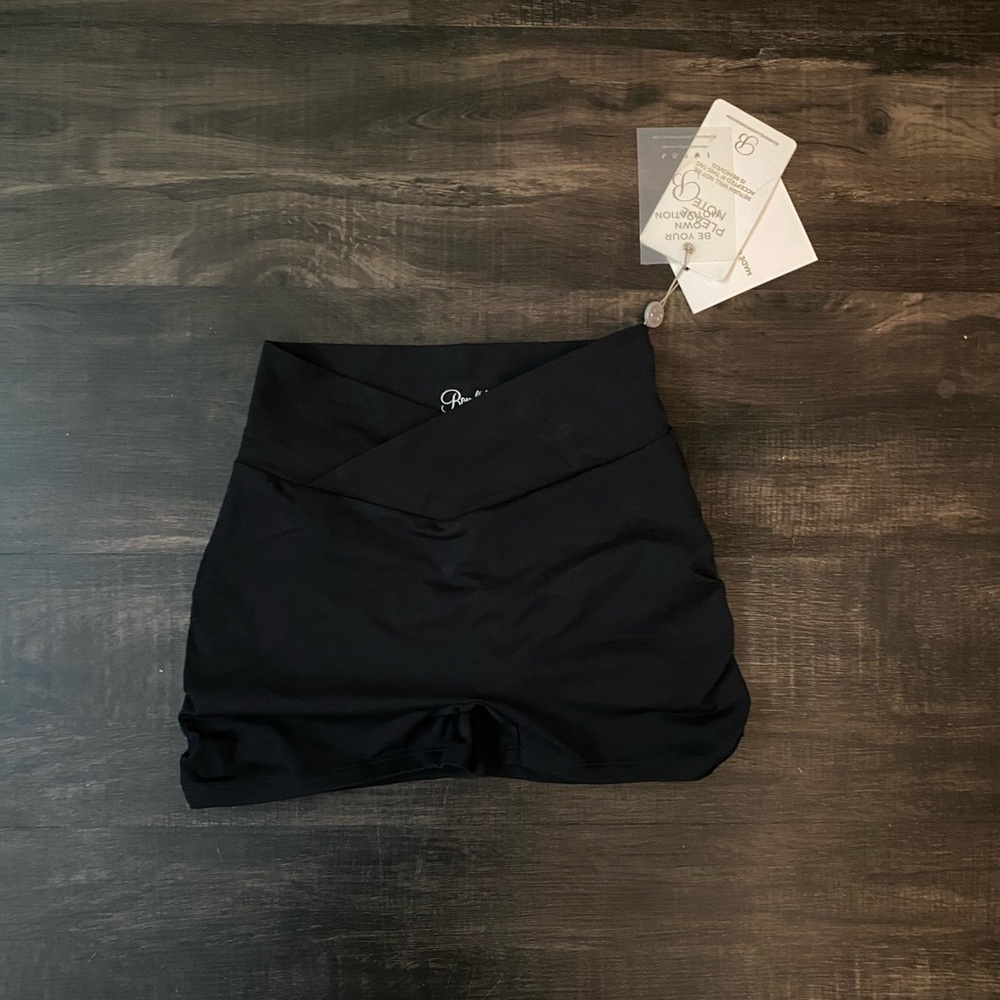 Bombshell toggle shorts
